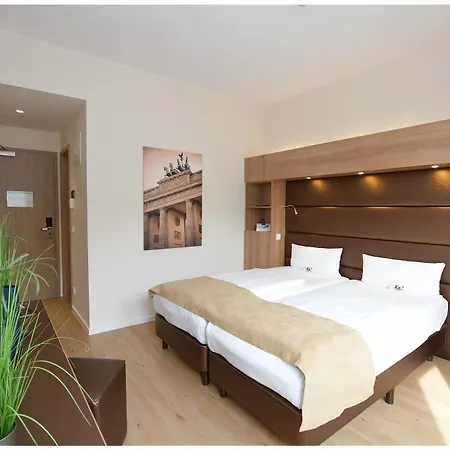 Отель Motel Plus Berlin