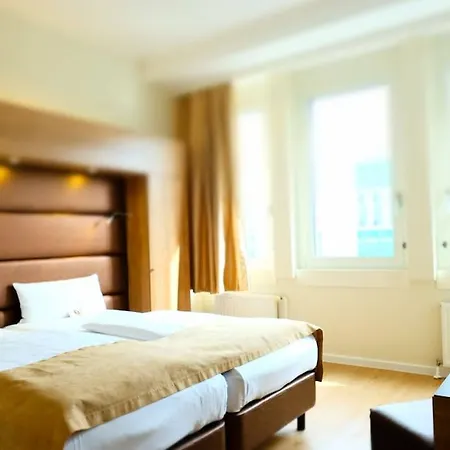 Motel Plus Berlin Отель 3*