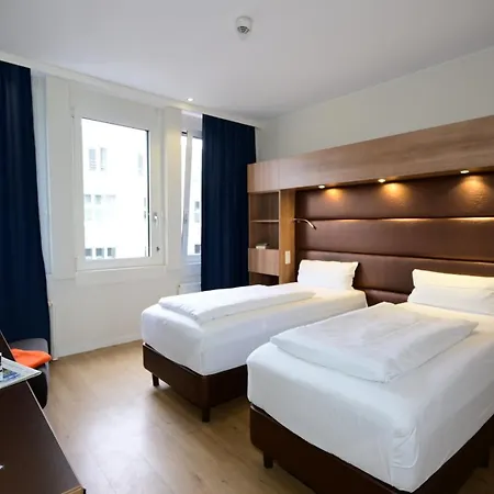 Motel Plus Berlin Отель 3*
