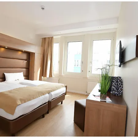 Motel Plus Berlin Отель