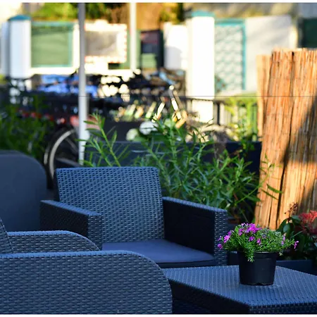 Motel Plus Berlin Отель Берлин