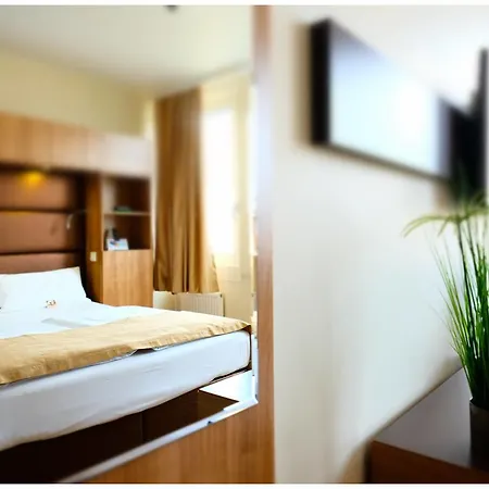 Motel Plus Berlin 3* Берлин