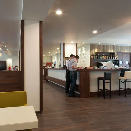 Отель Motel Plus Berlin 3*