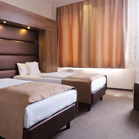 Motel Plus Berlin Отель