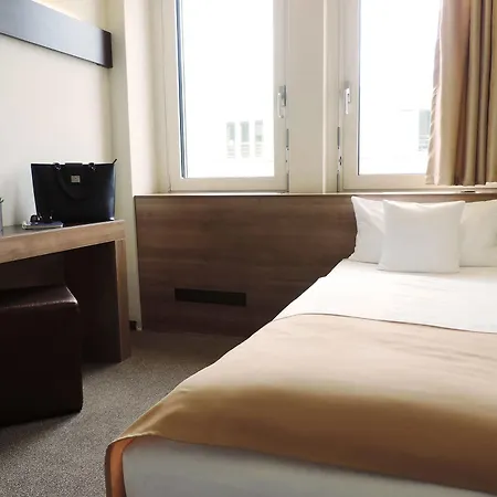 Motel Plus Berlin 3*